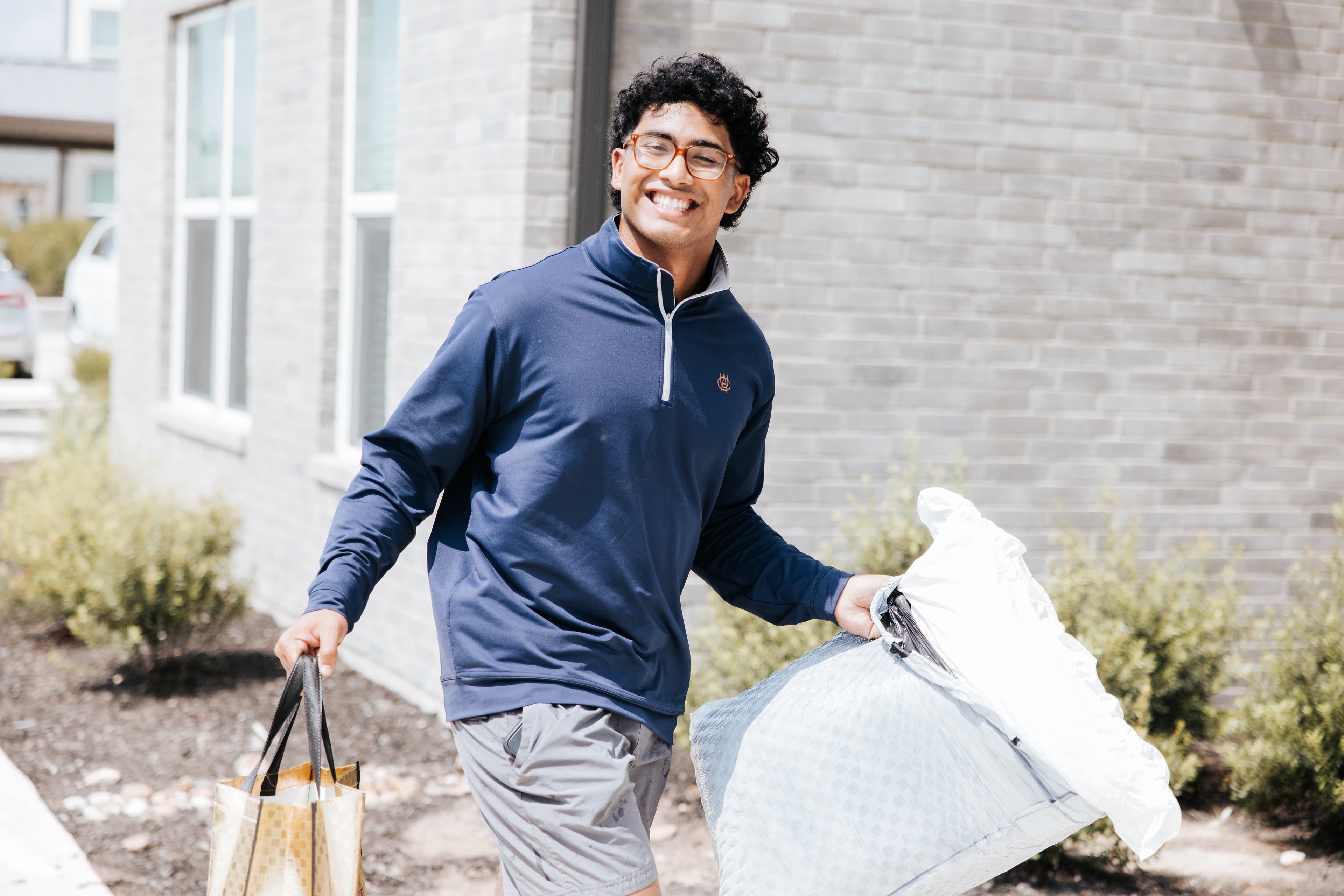 ACU students moving in